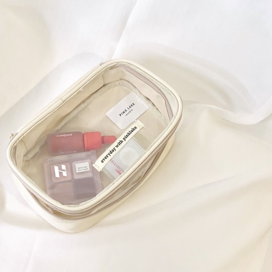 کیف آرایش مینیمال